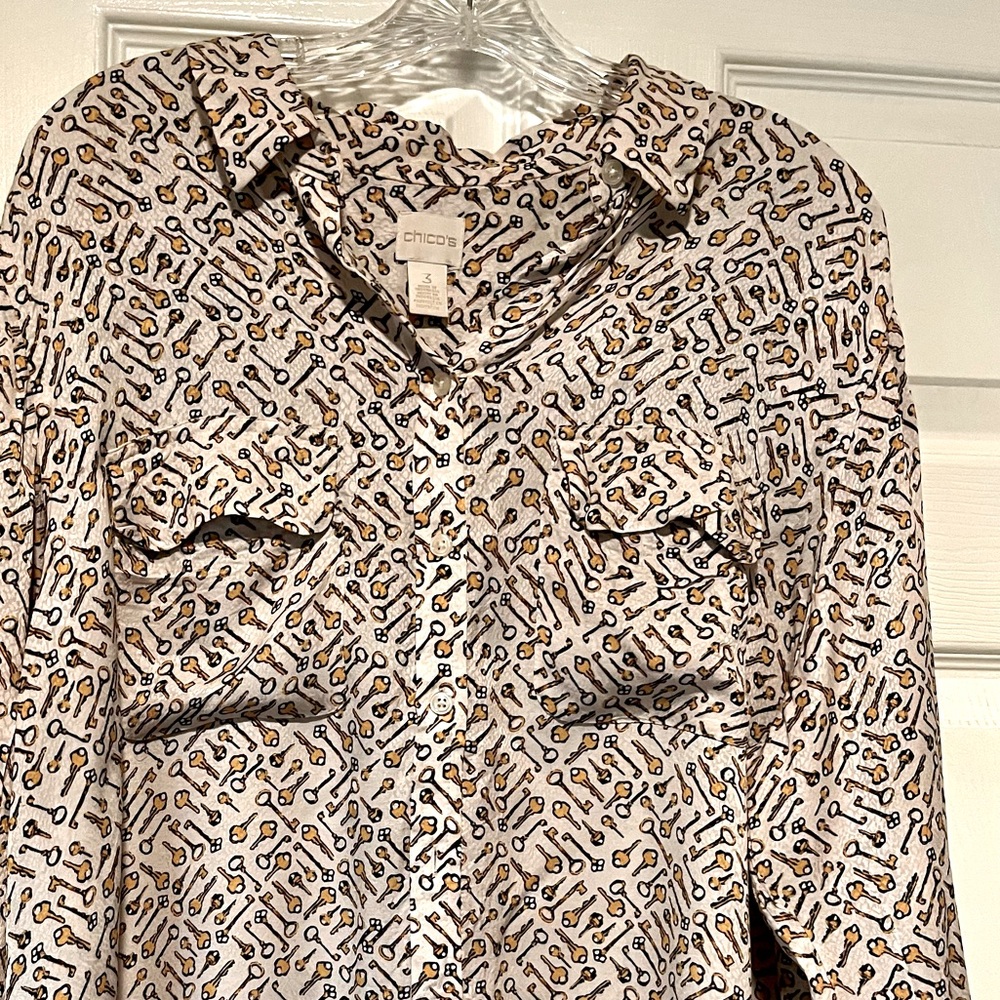 Chico’s blouse vintage keys pattern cream, black & golden yellow- size 16 (3)